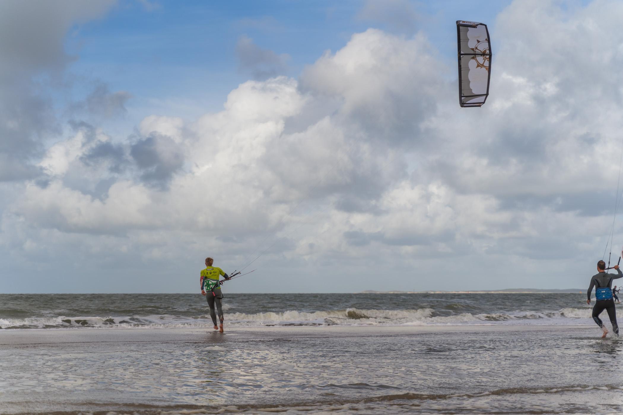 Vrouwenpolder strand kitesurfen